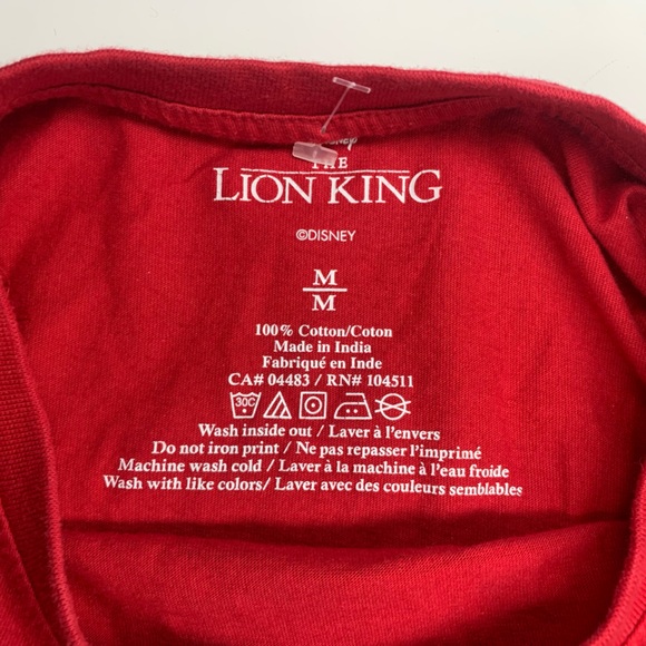 Disney Lion King Mufasa Fierce Red Varsity Shirt red distressed tee - Picture 9 of 11